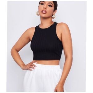 RIBBED KNIT CROP TOP